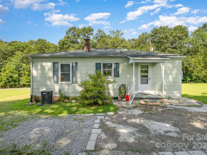 422 Wilson Street, Mount Holly, NC 28120.  MLS# CAR4272159, YatesRealty ID 1134. Back of 422 Wilson