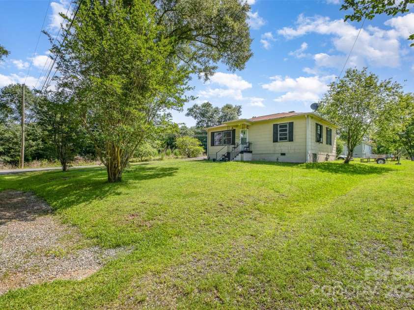 422 Wilson Street, Mount Holly, NC 28120.  MLS# CAR4272159, YatesRealty ID 1134. Front of 428 Wilson