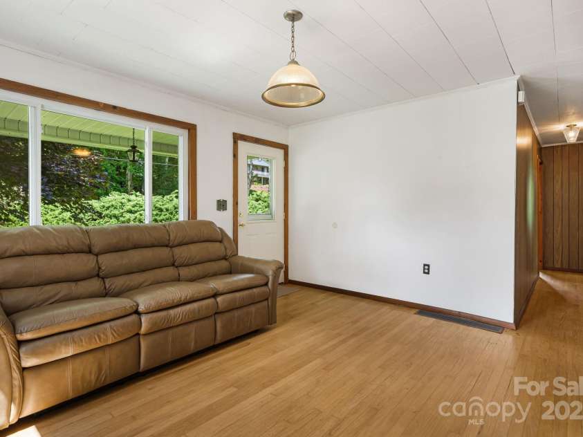 474 Smith Creek Road, Mars Hill, NC 28754.  MLS# CAR4293707, YatesRealty ID 11340. Well Maintained 2 BR 1 BA
