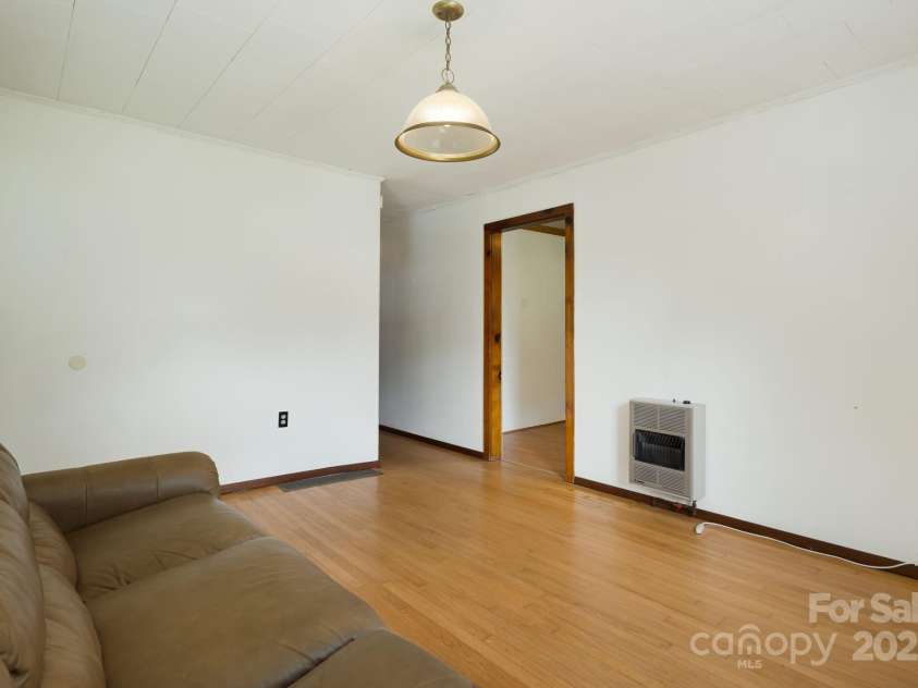 474 Smith Creek Road, Mars Hill, NC 28754.  MLS# CAR4293707, YatesRealty ID 11340. Well Maintained 2 BR 1 BA
