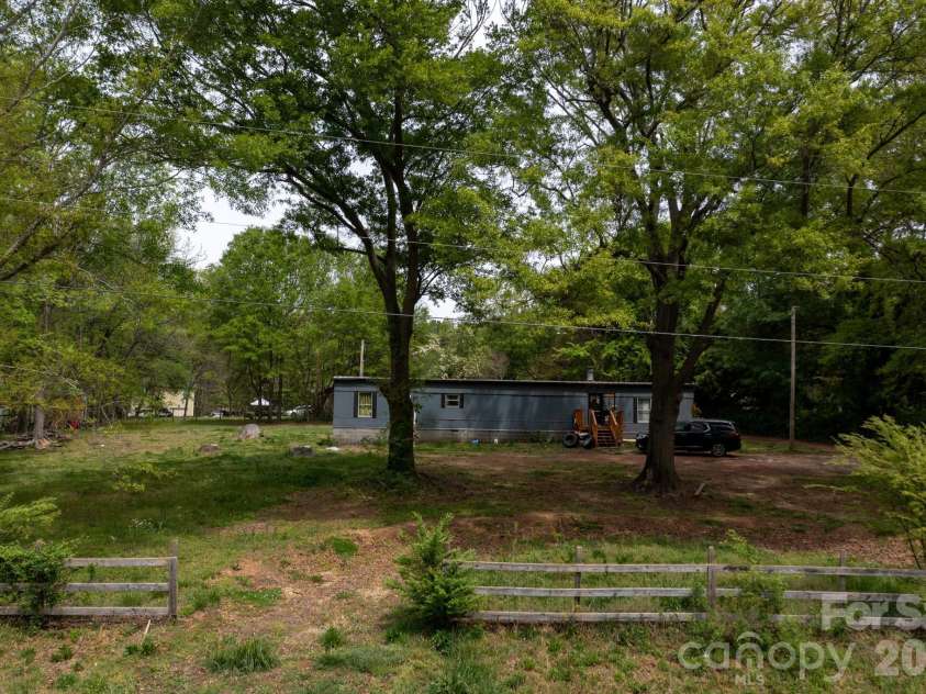 11131 Johnson Davis Road, Huntersville, NC 28078.  MLS# CAR4367085, YatesRealty ID 11341. 