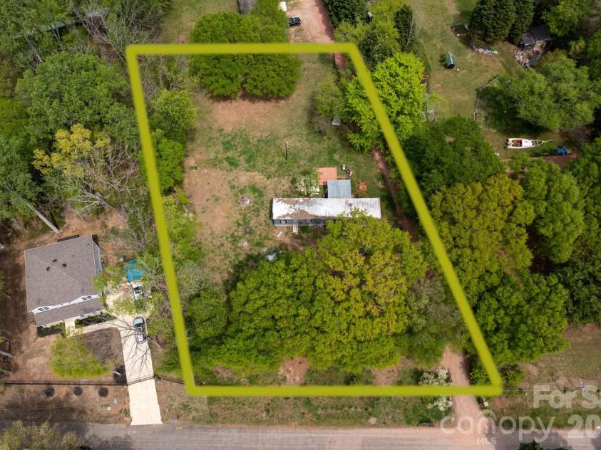 11131 Johnson Davis Road, Huntersville, NC 28078.  MLS# CAR4367085, YatesRealty ID 11341. 