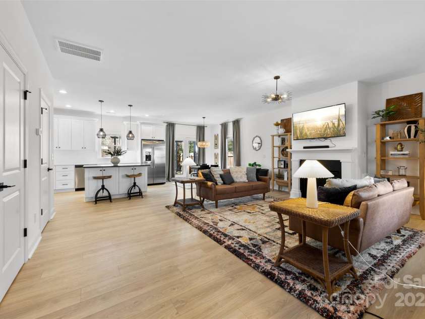 4114 Rutgers Avenue, Charlotte, NC 28206.  MLS# CAR4233016, YatesRealty ID 11341. 