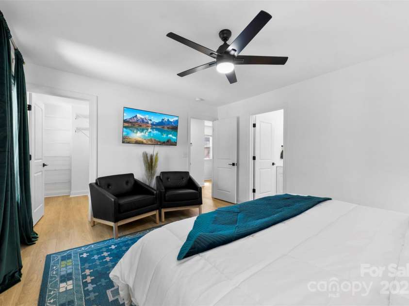 4114 Rutgers Avenue, Charlotte, NC 28206.  MLS# CAR4233016, YatesRealty ID 11341. 