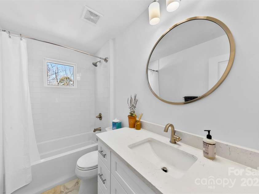 4114 Rutgers Avenue, Charlotte, NC 28206.  MLS# CAR4233016, YatesRealty ID 11341. 