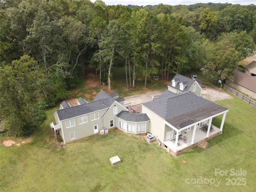 2111 Windermere Lane, Shelby, NC 28150.  MLS# CAR4193162, YatesRealty ID 11342. 