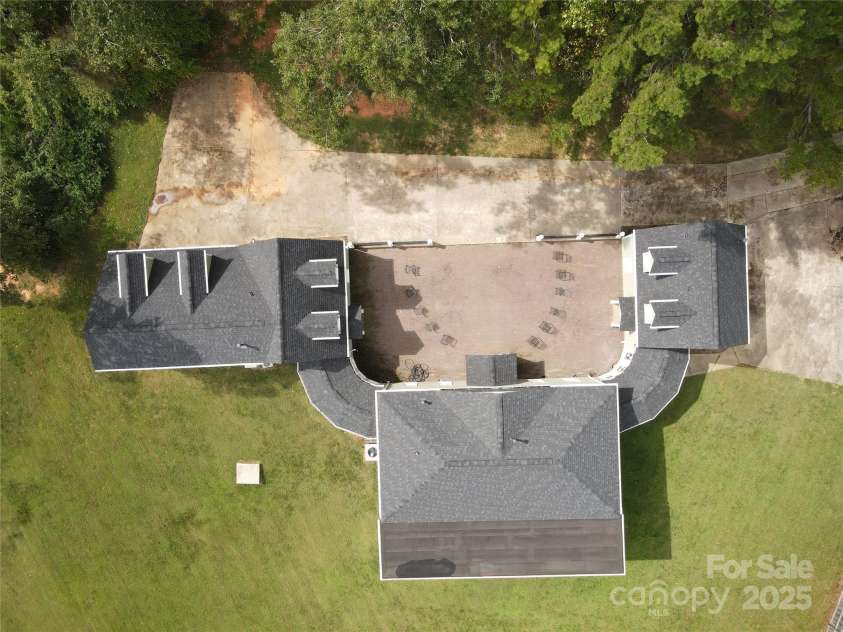 2111 Windermere Lane, Shelby, NC 28150.  MLS# CAR4193162, YatesRealty ID 11342. 