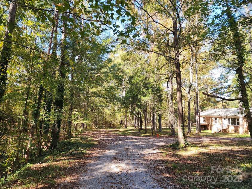 1216 Stallion Lane, Lancaster, SC 29720.  MLS# CAR4193777, YatesRealty ID 11343. 