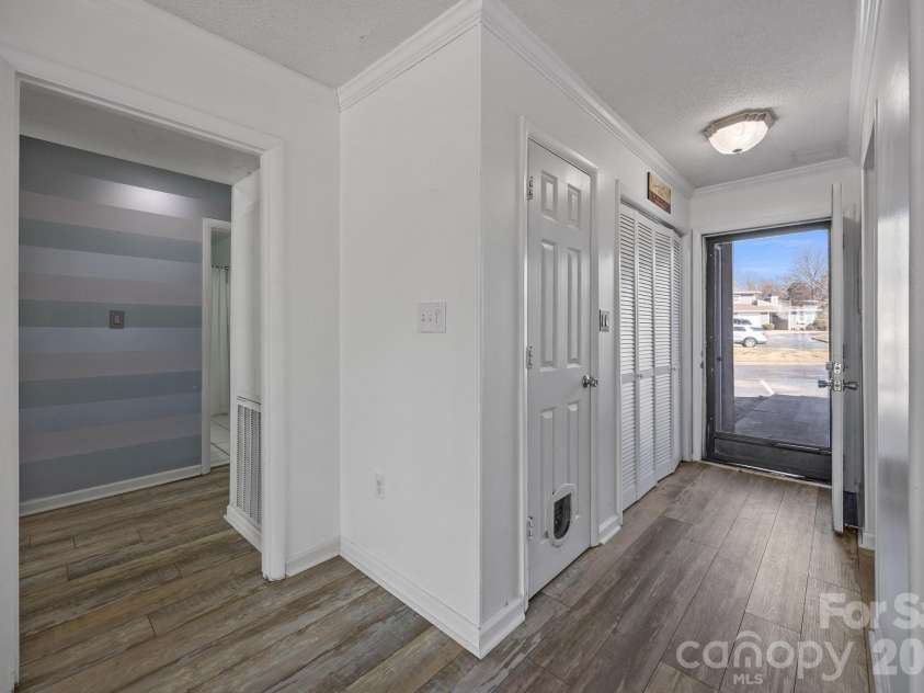 7602 Woods Lane, Cornelius, NC 28031.  MLS# CAR4345372, YatesRealty ID 11343. 