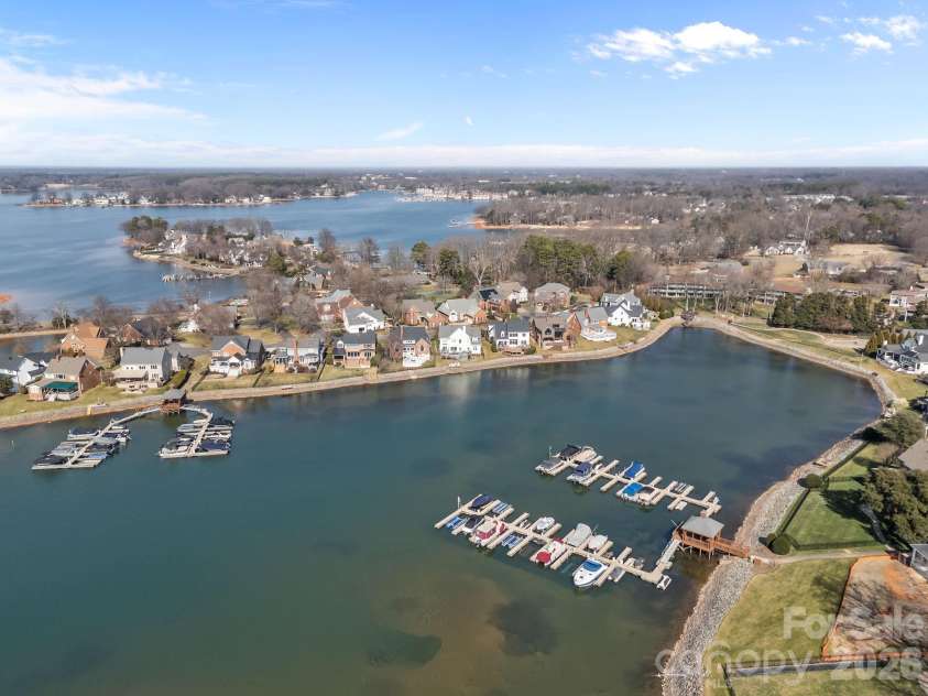 7602 Woods Lane, Cornelius, NC 28031.  MLS# CAR4345372, YatesRealty ID 11343. 