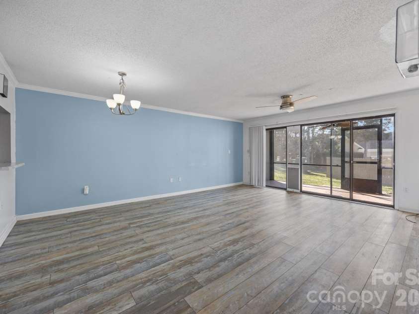 7602 Woods Lane, Cornelius, NC 28031.  MLS# CAR4345372, YatesRealty ID 11343. 