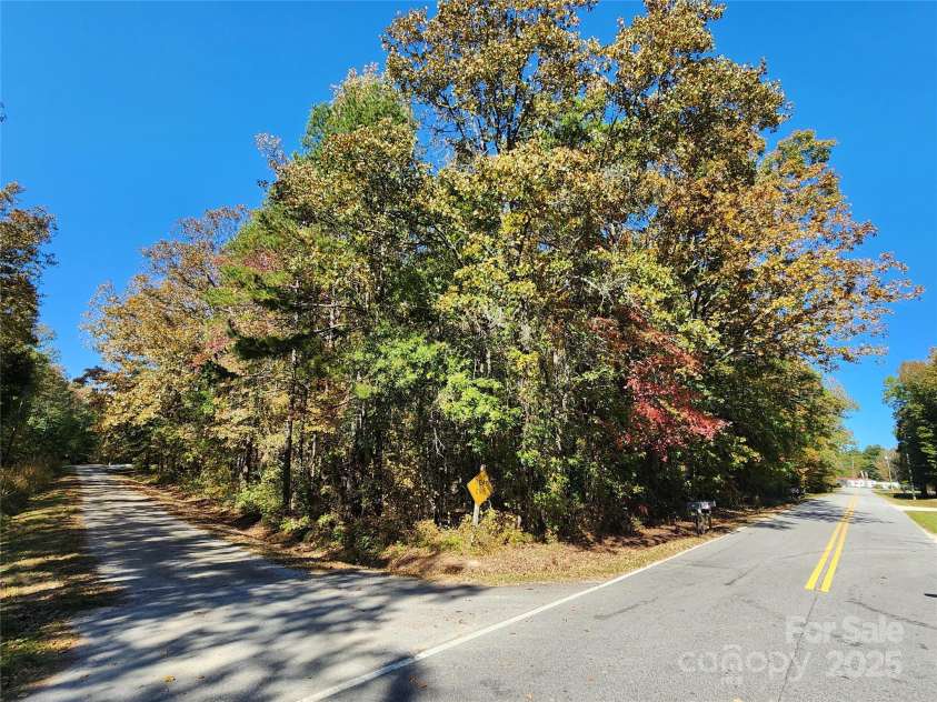 1062 Full Count Lane, Lancaster, SC 29720.  MLS# CAR4193781, YatesRealty ID 11344. 