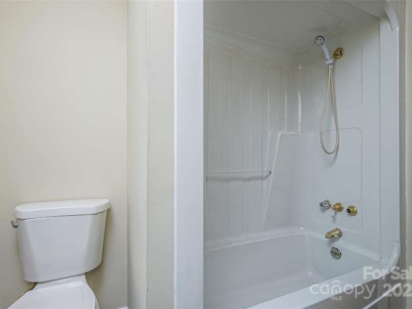 1062 Full Count Lane, Lancaster, SC 29720.  MLS# CAR4193781, YatesRealty ID 11344. 