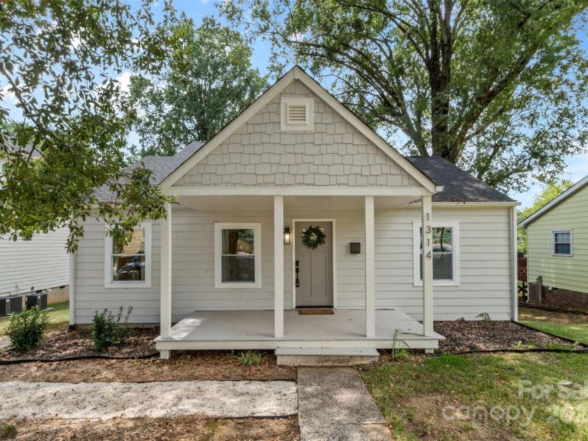 1314 Ordermore Avenue, Charlotte, NC 28203.  MLS# CAR4276933, YatesRealty ID 11345. 