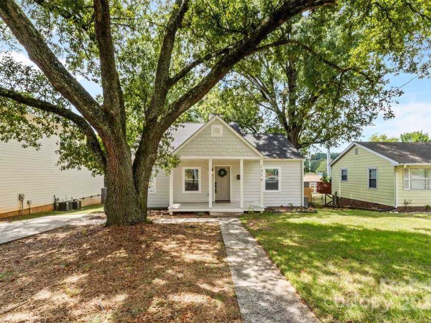 1314 Ordermore Avenue, Charlotte, NC 28203.  MLS# CAR4276933, YatesRealty ID 11345. 