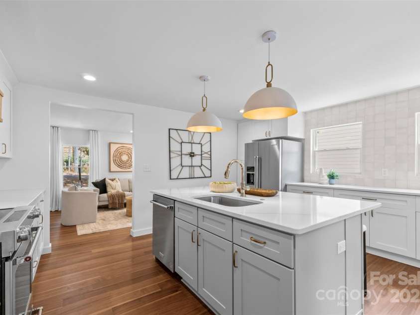 1314 Ordermore Avenue, Charlotte, NC 28203.  MLS# CAR4276933, YatesRealty ID 11345. 
