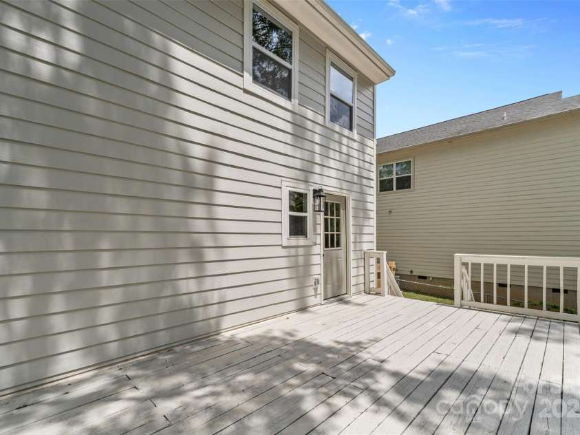1314 Ordermore Avenue, Charlotte, NC 28203.  MLS# CAR4276933, YatesRealty ID 11345. 