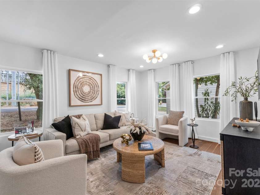 1314 Ordermore Avenue, Charlotte, NC 28203.  MLS# CAR4318540, YatesRealty ID 11345. 