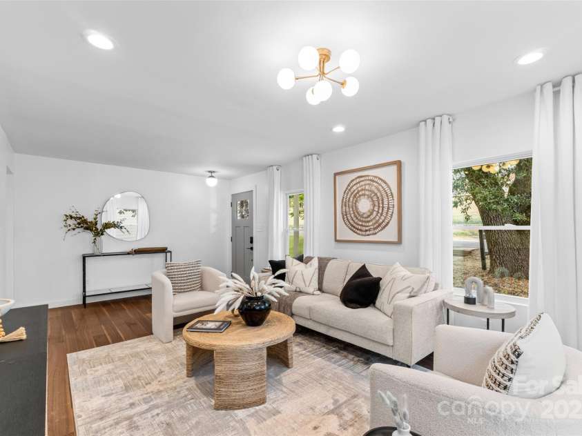 1314 Ordermore Avenue, Charlotte, NC 28203.  MLS# CAR4318540, YatesRealty ID 11345. 