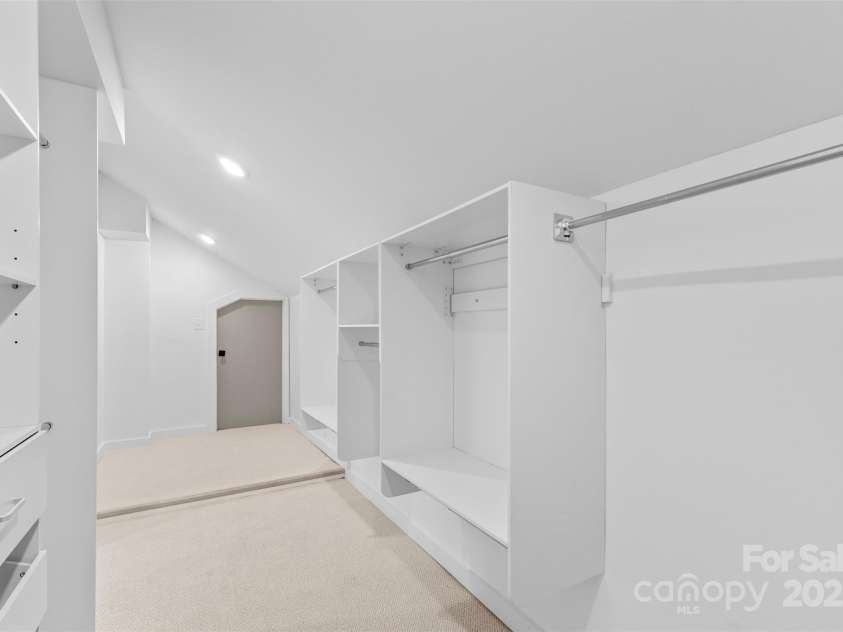 1314 Ordermore Avenue, Charlotte, NC 28203.  MLS# CAR4318540, YatesRealty ID 11345. 