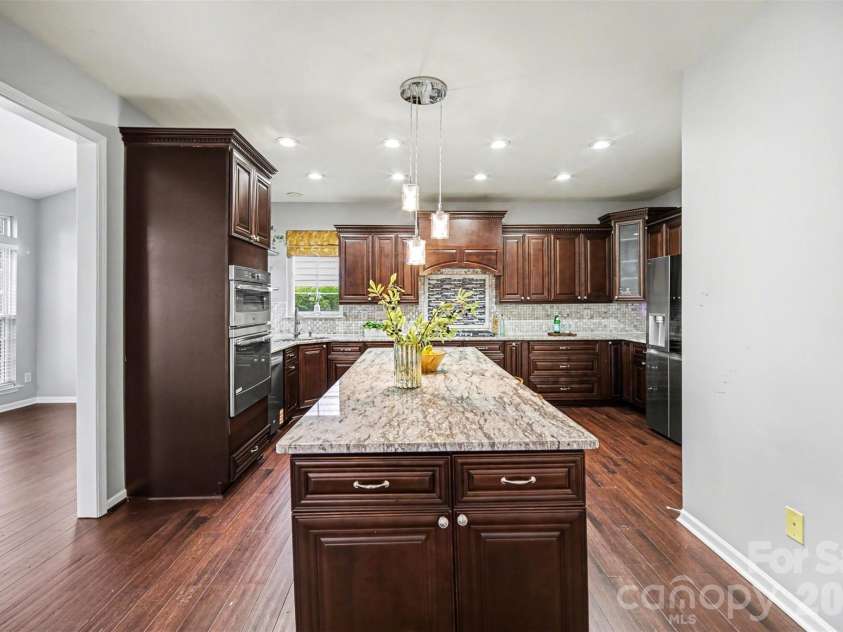 15548 Donnington Drive, Charlotte, NC 28277.  MLS# CAR4345933, YatesRealty ID 11345. 