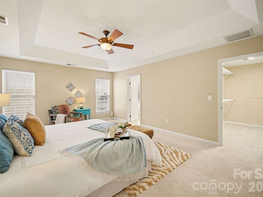 15548 Donnington Drive, Charlotte, NC 28277.  MLS# CAR4345933, YatesRealty ID 11345. 