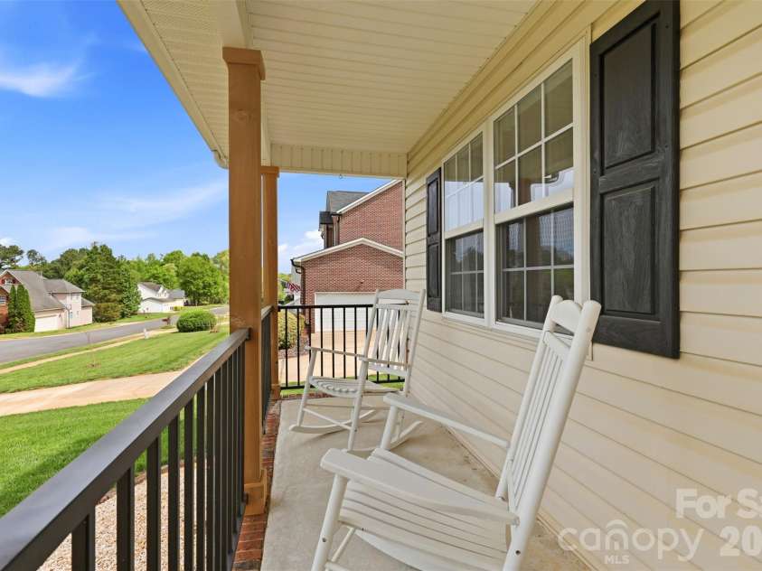 140 Silver Birch Lane, Mount Holly, NC 28120.  MLS# CAR4366403, YatesRealty ID 11347. 