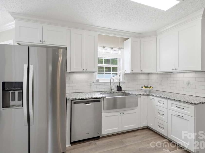 140 Silver Birch Lane, Mount Holly, NC 28120.  MLS# CAR4366403, YatesRealty ID 11347. 