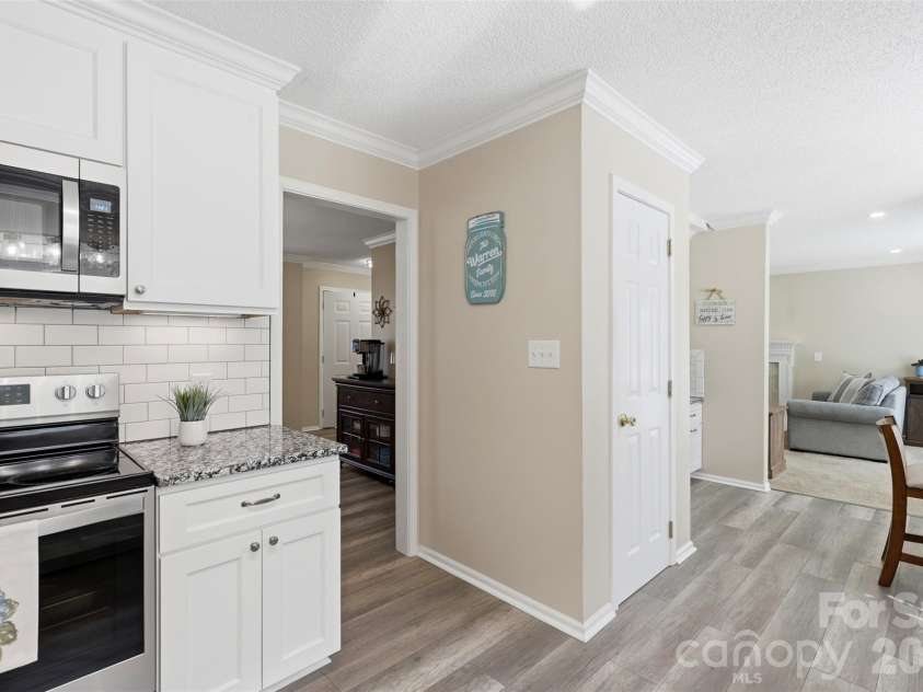 140 Silver Birch Lane, Mount Holly, NC 28120.  MLS# CAR4366403, YatesRealty ID 11347. 