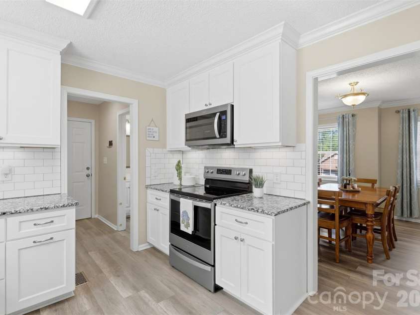 140 Silver Birch Lane, Mount Holly, NC 28120.  MLS# CAR4366403, YatesRealty ID 11347. 