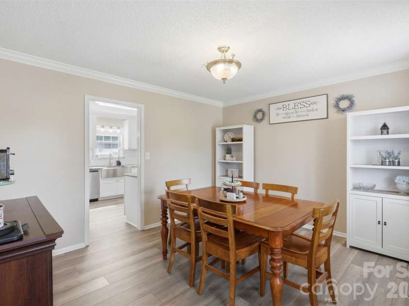 140 Silver Birch Lane, Mount Holly, NC 28120.  MLS# CAR4366403, YatesRealty ID 11347. 