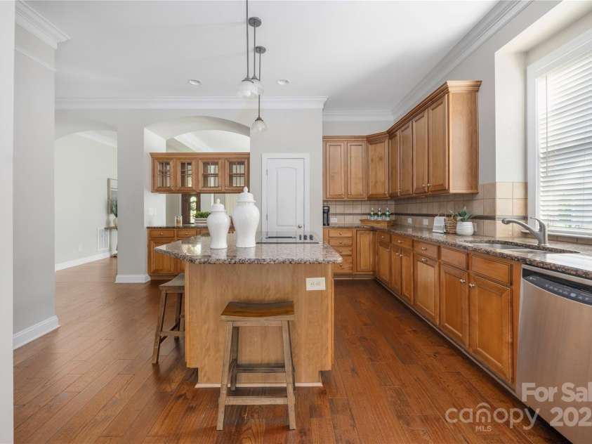 15024 Old Vermillion Drive, Huntersville, NC 28078.  MLS# CAR4267682, YatesRealty ID 11347. 