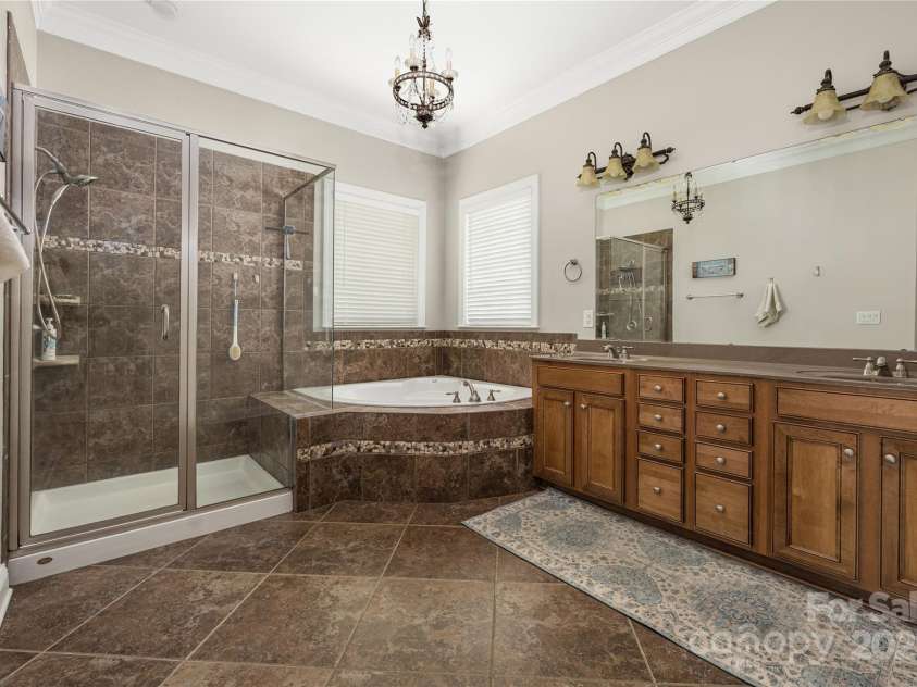 15024 Old Vermillion Drive, Huntersville, NC 28078.  MLS# CAR4267682, YatesRealty ID 11347. 