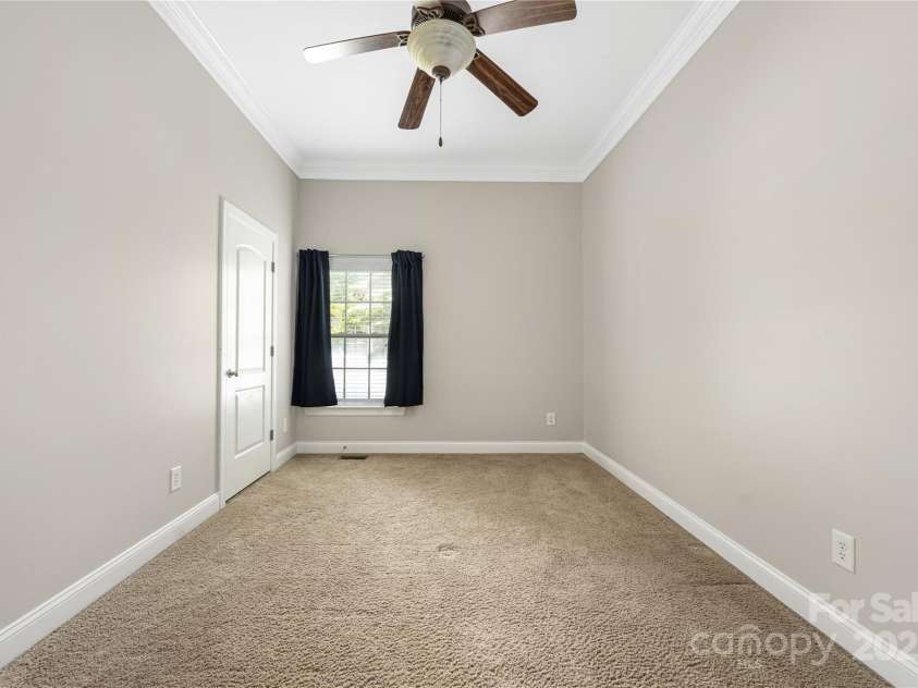 15024 Old Vermillion Drive, Huntersville, NC 28078.  MLS# CAR4267682, YatesRealty ID 11347. 