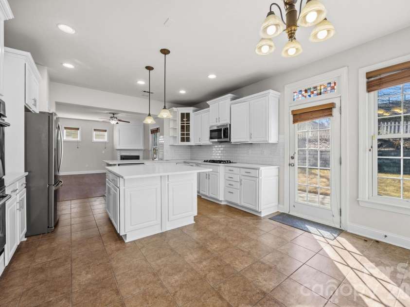 9429 Ridgeforest Drive, Charlotte, NC 28277.  MLS# CAR4337746, YatesRealty ID 11349. 