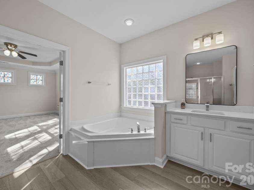 9429 Ridgeforest Drive, Charlotte, NC 28277.  MLS# CAR4337746, YatesRealty ID 11349. 