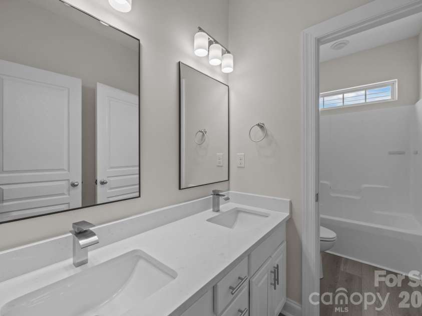 9429 Ridgeforest Drive, Charlotte, NC 28277.  MLS# CAR4337746, YatesRealty ID 11349. 