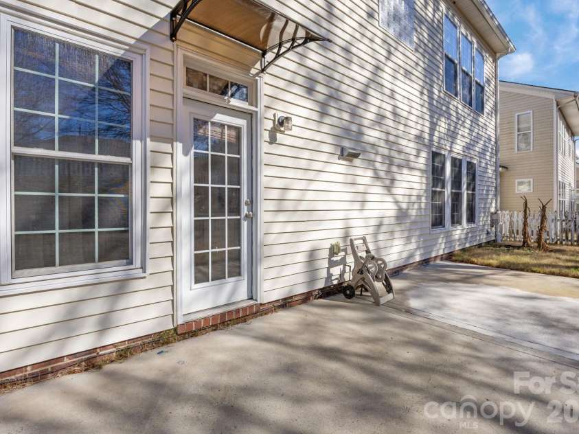 9429 Ridgeforest Drive, Charlotte, NC 28277.  MLS# CAR4337746, YatesRealty ID 11349. 
