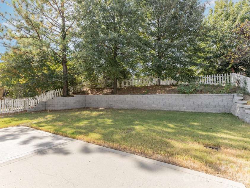 9429 Ridgeforest Drive, Charlotte, NC 28277.  MLS# CAR4337746, YatesRealty ID 11349. 
