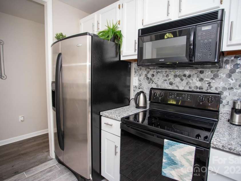 195 Edward Avenue, Concord, NC 28025.  MLS# CAR4168080, YatesRealty ID 1135. 