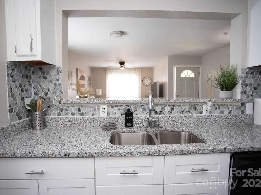 195 Edward Avenue, Concord, NC 28025.  MLS# CAR4168080, YatesRealty ID 1135. 