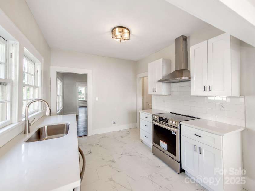 518 5th Avenue, Gastonia, NC 28052.  MLS# CAR4328193, YatesRealty ID 1135. 