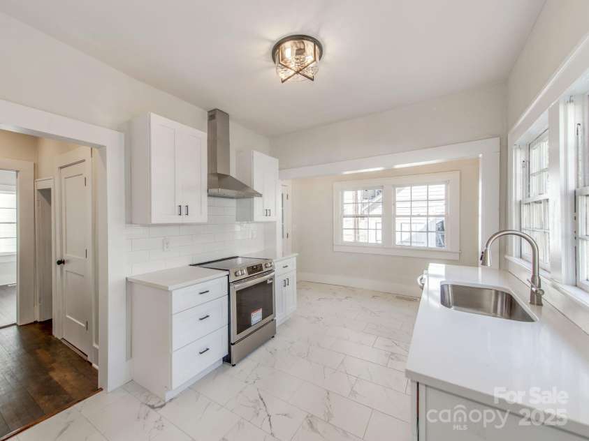 518 5th Avenue, Gastonia, NC 28052.  MLS# CAR4328193, YatesRealty ID 1135. 