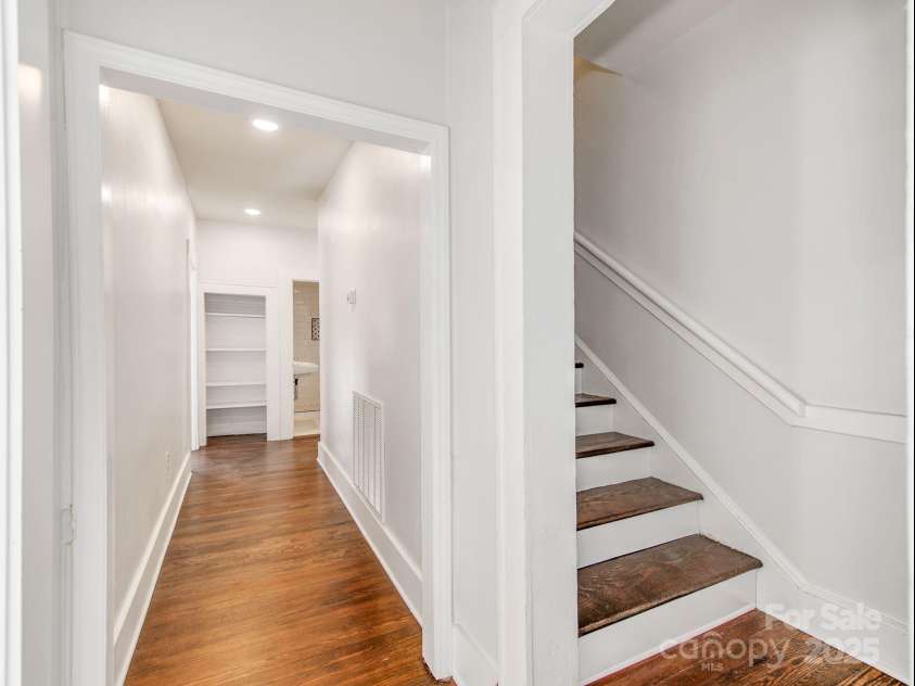 518 5th Avenue, Gastonia, NC 28052.  MLS# CAR4328193, YatesRealty ID 1135. 