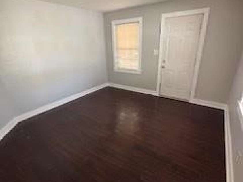 424 Skyland Avenue, Charlotte, NC 28205.  MLS# CAR4250697, YatesRealty ID 11352. 426