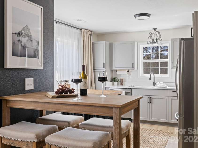 192 Duckworth Avenue, Brevard, NC 28712.  MLS# CAR4253058, YatesRealty ID 11354. 