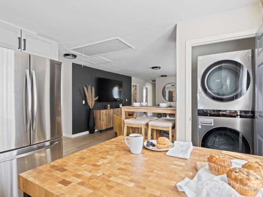 192 Duckworth Avenue, Brevard, NC 28712.  MLS# CAR4253058, YatesRealty ID 11354. 