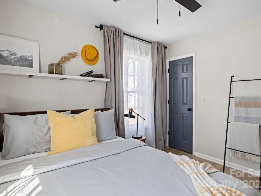 192 Duckworth Avenue, Brevard, NC 28712.  MLS# CAR4253058, YatesRealty ID 11354. 