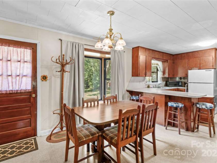 265 Rocky River Road, Mooresville, NC 28115.  MLS# CAR4313761, YatesRealty ID 11354. 