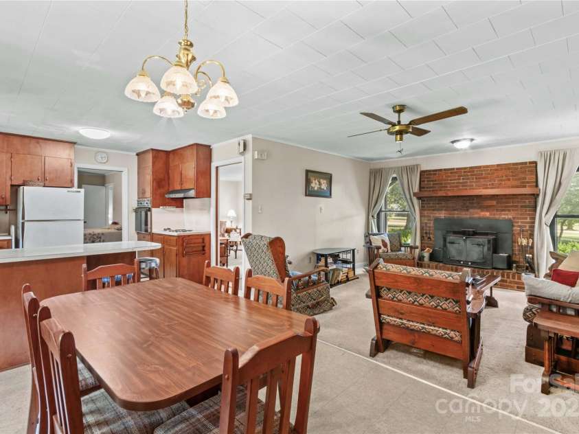 265 Rocky River Road, Mooresville, NC 28115.  MLS# CAR4313761, YatesRealty ID 11354. 